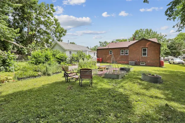 2320 44th Street, Des Moines, IA 50310