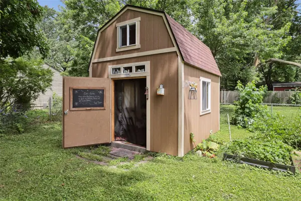 2320 44th Street, Des Moines, IA 50310