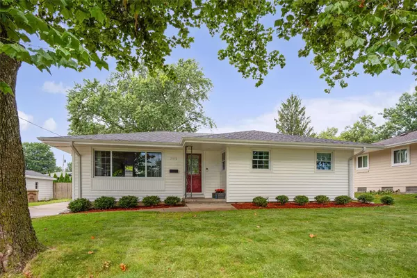 3912 82nd Street, Urbandale, IA 50322