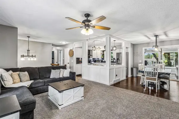 2377 SE 13th Street, West Des Moines, IA 50265