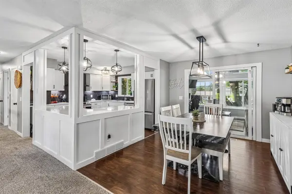 2377 SE 13th Street, West Des Moines, IA 50265