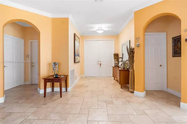 15697 SW 53rd St, Miramar, FL 33027