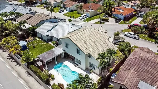 8532 SW 211th Ter