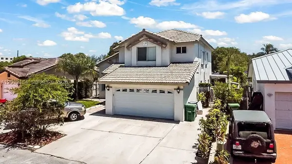 8532 SW 211th Ter, Cutler Bay, FL 33189