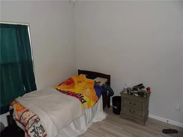 930 Redwood AVE, Rockport, TX 78382