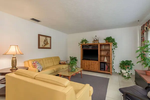 6019 WYOMING AVE, New Port Richey, FL 34653