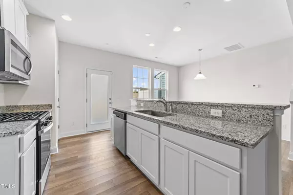 149 E Porthaven Way, Clayton, NC 27527