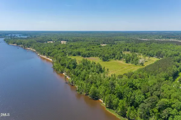 3236 Ephesus Church Road, Blounts Creek, NC 27814