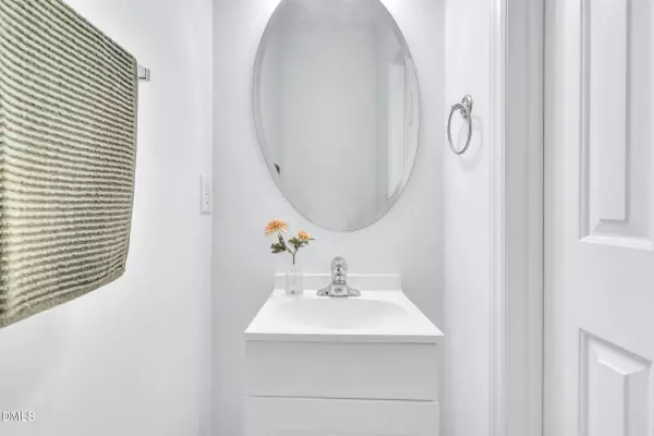 2001 Metacomet Way, Raleigh, NC 27604