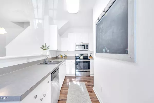 2001 Metacomet Way, Raleigh, NC 27604