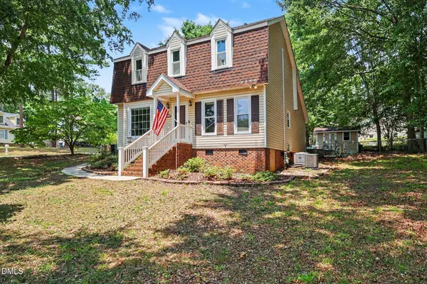 302 Hutchins DR, Garner, NC 27529