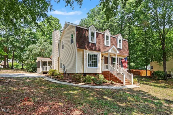 302 Hutchins DR, Garner, NC 27529