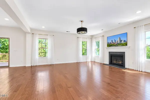 899 Legacy Falls S DR, Chapel Hill, NC 27517