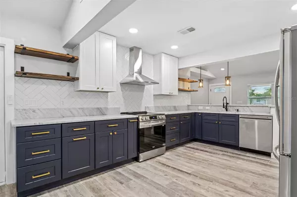 8038 27TH AVE N, St Petersburg, FL 33710