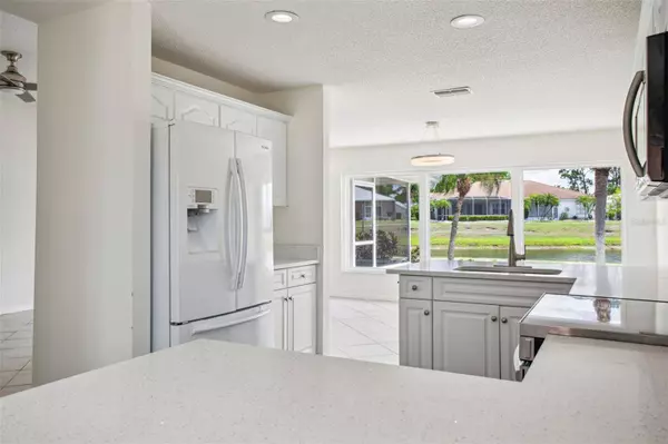 1714 S PEBBLE BEACH BLVD, Sun City Center, FL 33573