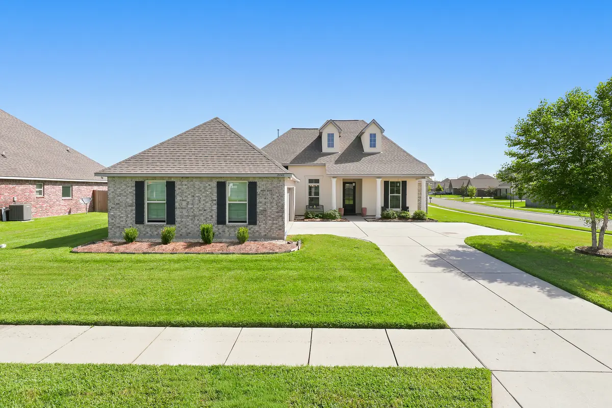 3846 Sandbar Dr, Addis, LA 70710-3120