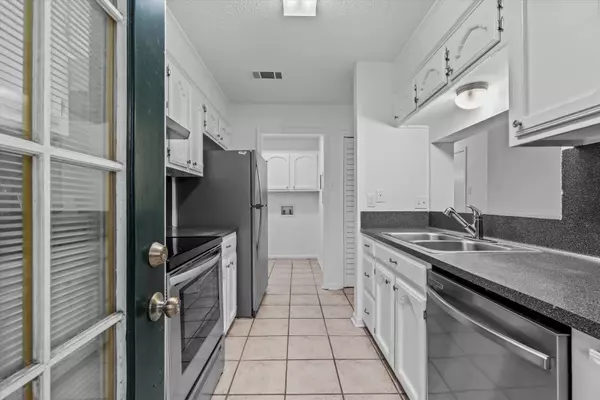 Baton Rouge, LA 70816-4788,4624 Parkoaks Dr #6