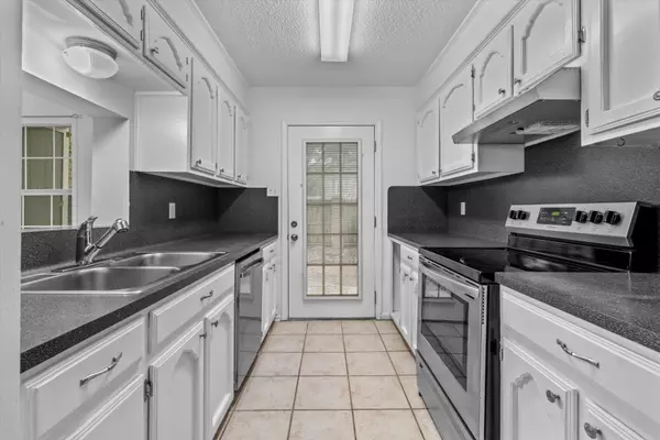 Baton Rouge, LA 70816-4788,4624 Parkoaks Dr #6