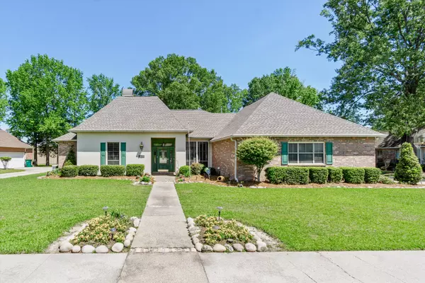 1243 Roseway Blvd, Zachary, LA 70791-7336