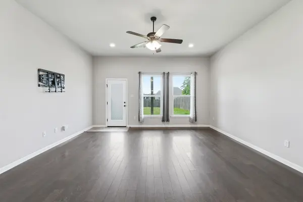4792 Viola Farms Dr, Addis, LA 70710-3103