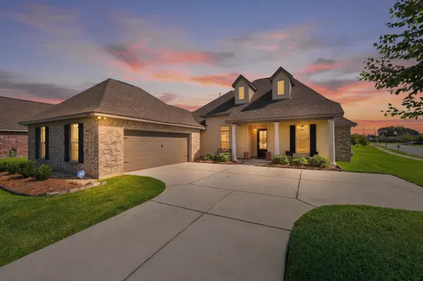 3846 Sandbar Dr, Addis, LA 70710-3120