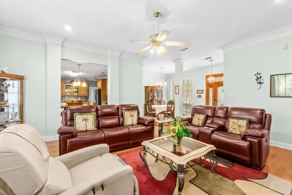 1243 Roseway Blvd, Zachary, LA 70791-7336