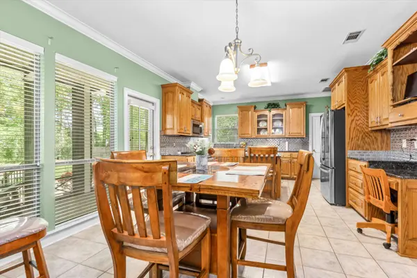 1243 Roseway Blvd, Zachary, LA 70791-7336
