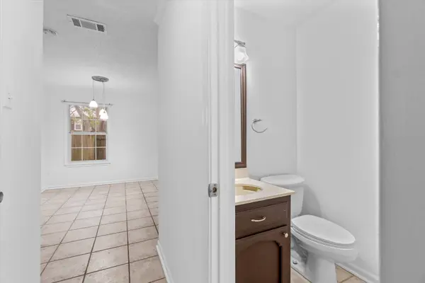 4624 Parkoaks Dr #6, Baton Rouge, LA 70816-4788