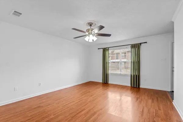 4624 Parkoaks Dr #6, Baton Rouge, LA 70816-4788
