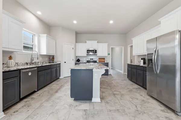 4792 Viola Farms Dr, Addis, LA 70710-3103
