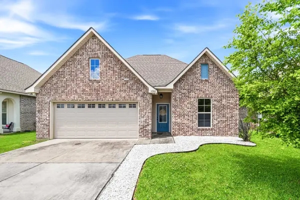 4792 Viola Farms Dr, Addis, LA 70710-3103