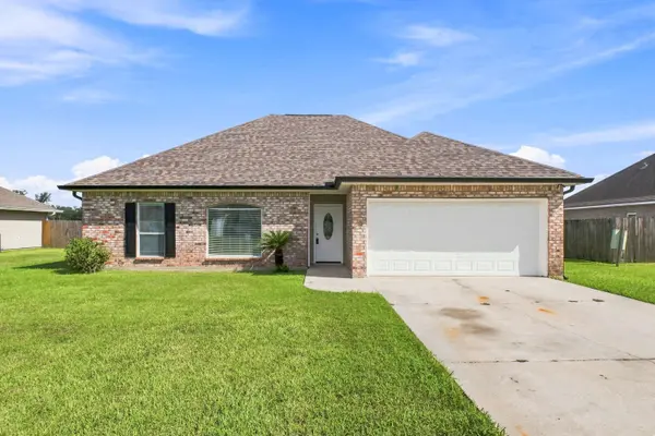 43266 N Henderson Ave, Prairieville, LA 70769-6470
