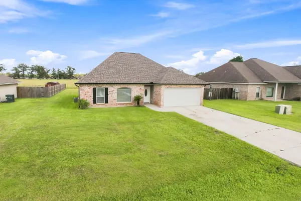 43266 N Henderson Ave, Prairieville, LA 70769-6470