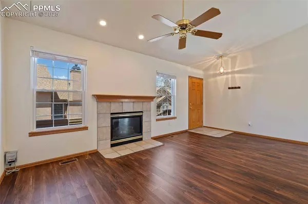 6151 Pine Hill DR, Colorado Springs, CO 80918