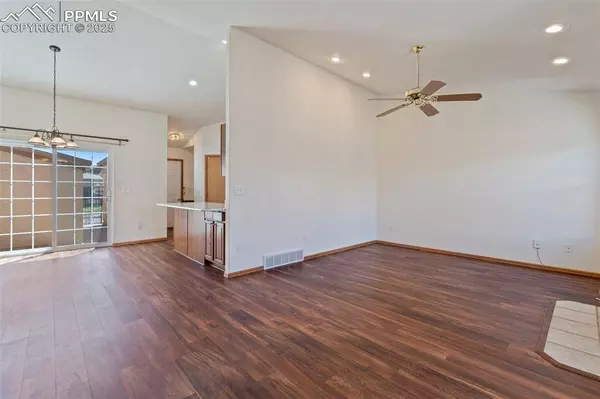 6151 Pine Hill DR, Colorado Springs, CO 80918