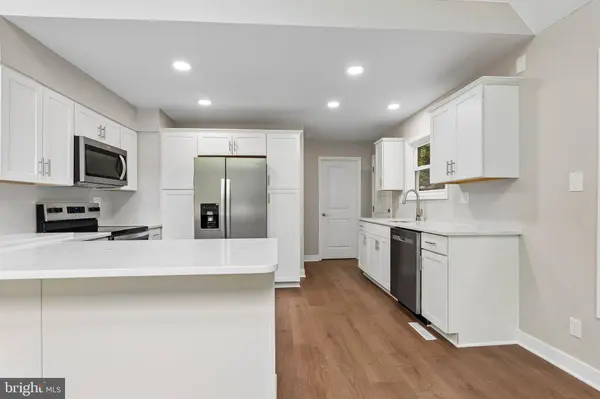 576 MANOR RD, Front Royal, VA 22630