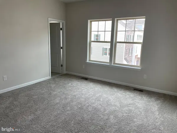 9389 BARNES LOOP, Manassas, VA 20110