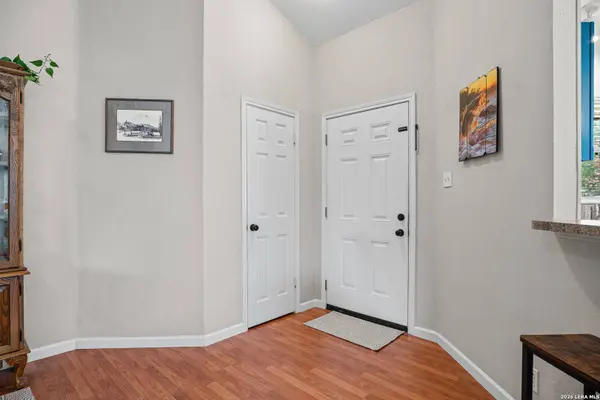 7900 FOREST XING, Live Oak, TX 78233