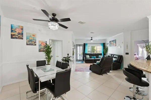 3561 CONROY RD #221, Orlando, FL 32839