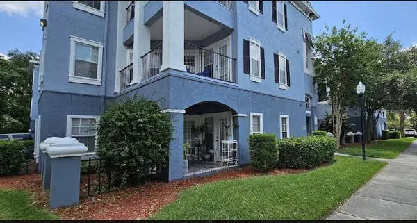 3561 CONROY RD #221, Orlando, FL 32839