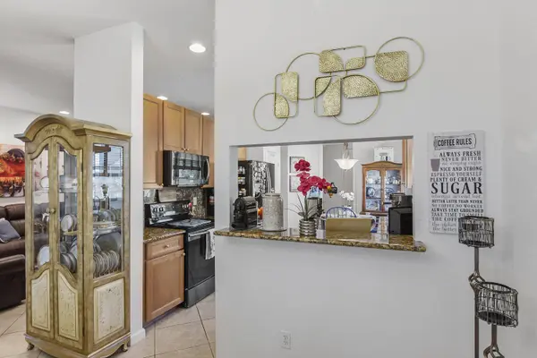 2206 SW Cape Cod DR, Port St Lucie, FL 34953