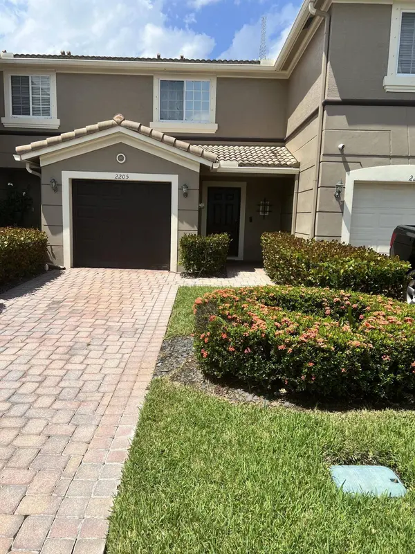 2205 SW MARSHFIELD CT #2205, Port St Lucie, FL 34953