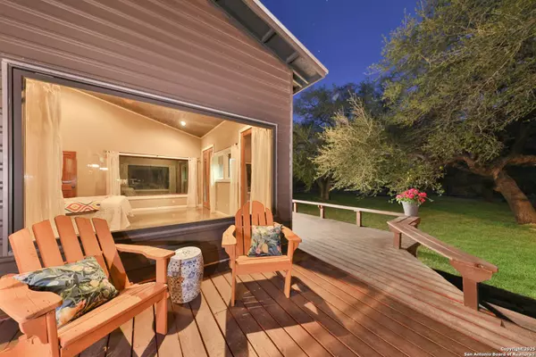 1523 Meadow Glen, Adkins, TX 78101