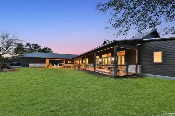 1523 Meadow Glen, Adkins, TX 78101