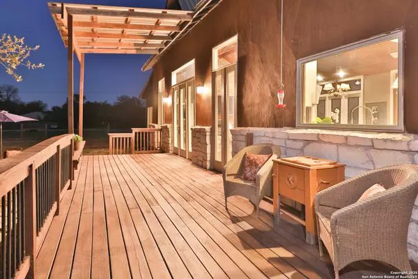 1523 Meadow Glen, Adkins, TX 78101