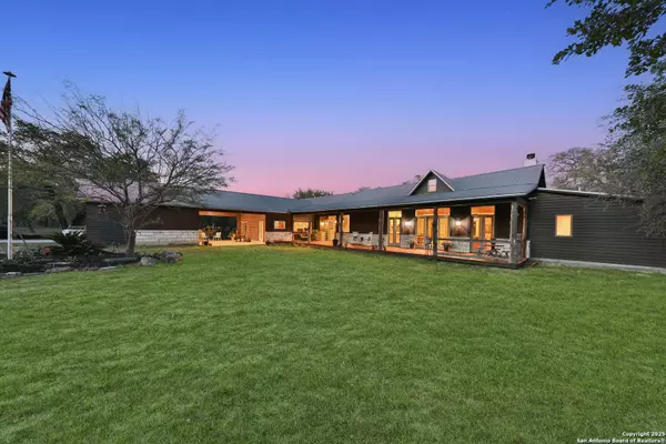 1523 Meadow Glen, Adkins, TX 78101