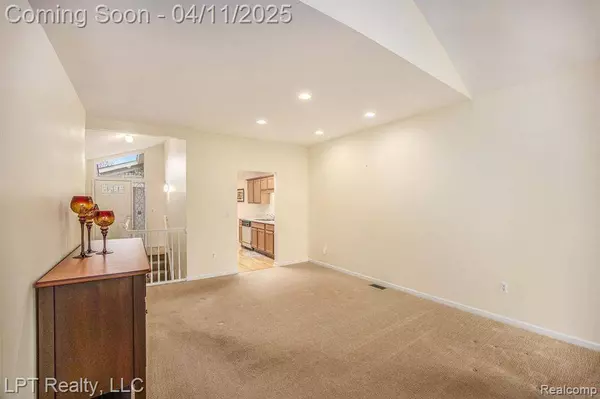 18148 PORT SALEM Drive, Macomb Twp, MI 48044