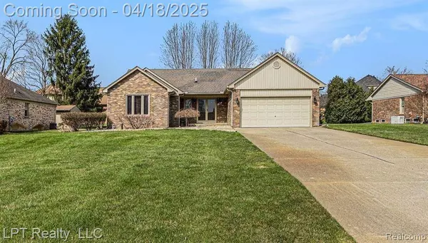 61867 WOODFIELD Way, Washington Twp, MI 48094