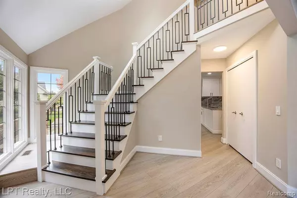 16905 Boulder Way LPT Realty, Michigan, Macomb Twp, MI 48042