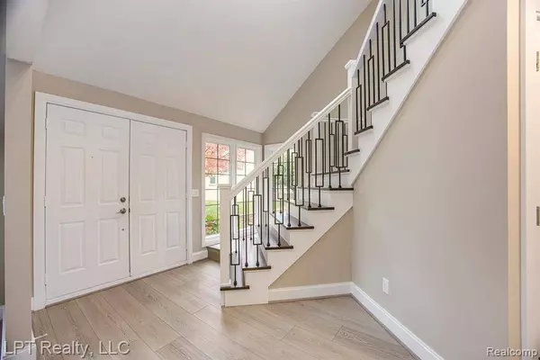 16905 Boulder Way LPT Realty, Michigan, Macomb Twp, MI 48042